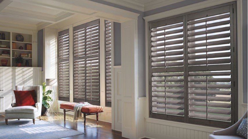 Plantation Shutters or Blinds – Which Should You Choose for Your Home?